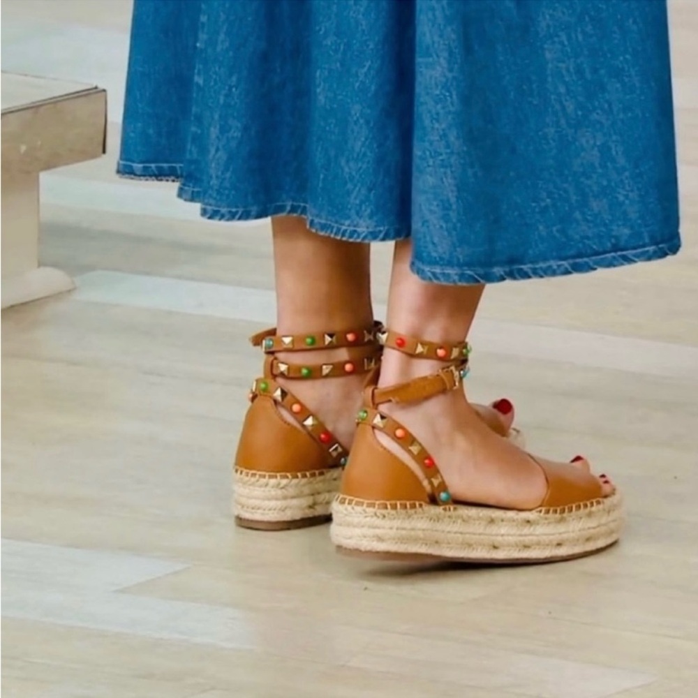 *SOLD* Marc Fisher Women’s Studded Espadrilles - Picture 4 of 12